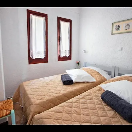 Appartement With Garden View No12 Ierápetra