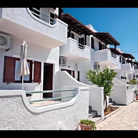 Appartement With Garden View No12 Ierápetra