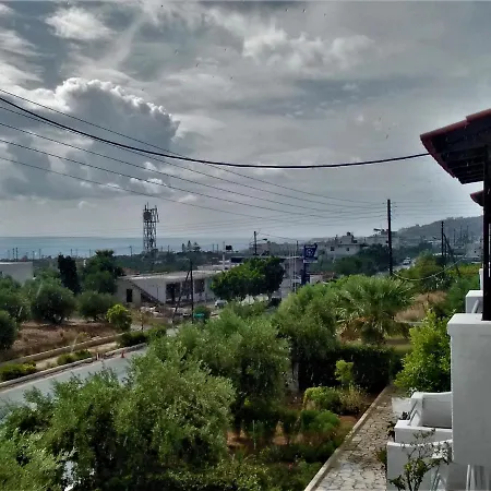 Lejlighed With Garden View No12 Ierápetra